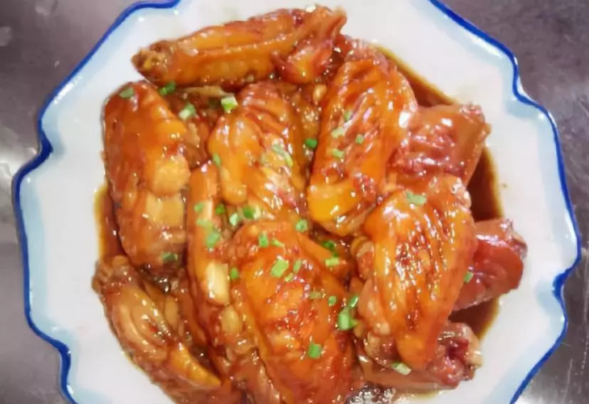 家常美味，可樂(lè)雞翅的制作方法，家常美味，可樂(lè)雞翅制作攻略