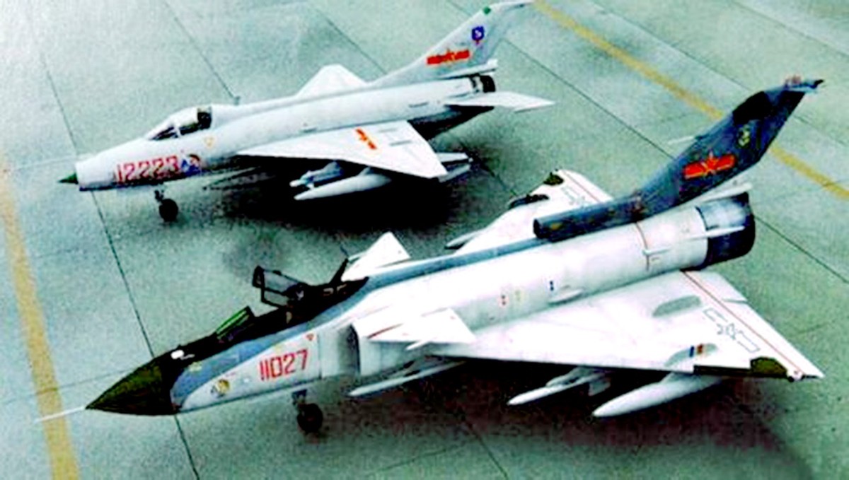 殲-13戰(zhàn)機(jī)圖片，探索中國先進(jìn)戰(zhàn)斗機(jī)的魅力，中國先進(jìn)戰(zhàn)機(jī)殲-13的魅力，戰(zhàn)機(jī)圖片探索