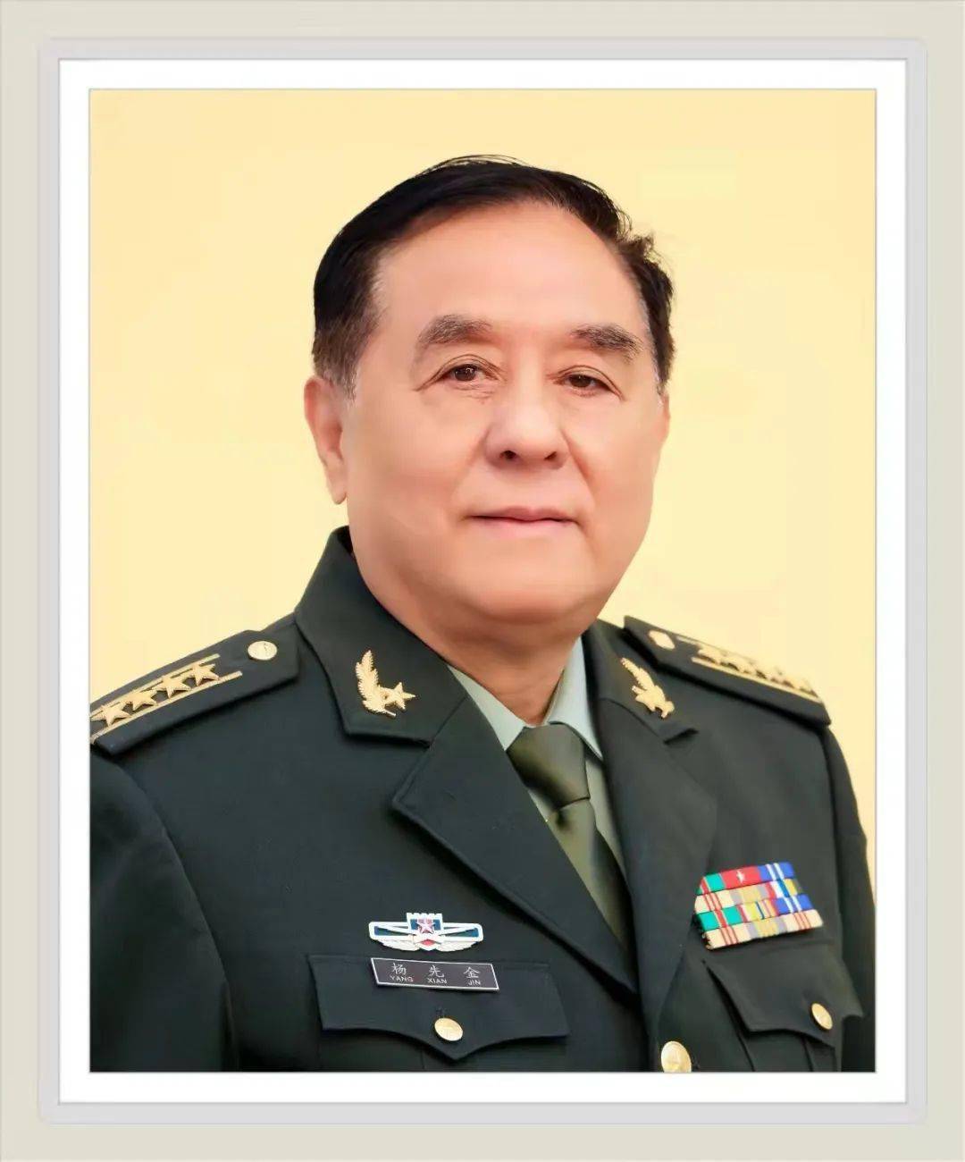 新疆軍區(qū)領(lǐng)導(dǎo)班子的力量與擔(dān)當(dāng)，新疆軍區(qū)領(lǐng)導(dǎo)班子的力量與擔(dān)當(dāng)，展現(xiàn)卓越領(lǐng)導(dǎo)力與擔(dān)當(dāng)精神