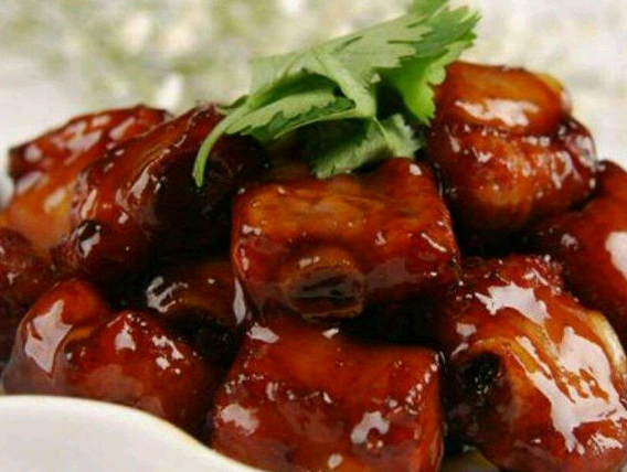 家庭糖醋排骨的做法步驟，家庭糖醋排骨制作指南，簡(jiǎn)單步驟呈現(xiàn)美味佳肴