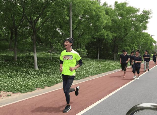 慢跑多久可以達(dá)到減肥的效果，慢跑多久能達(dá)到減肥效果？時(shí)間決定成效！