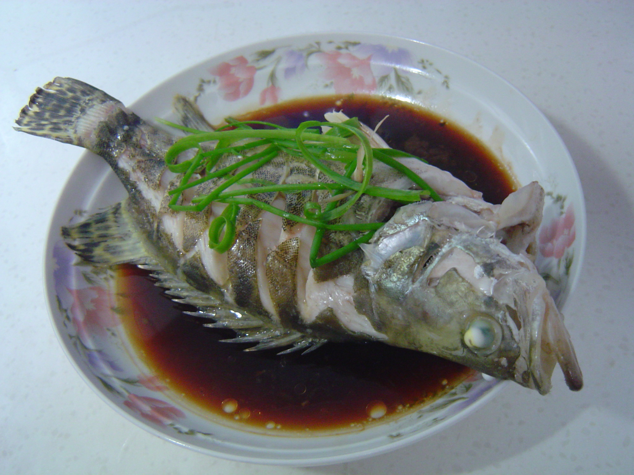 清蒸桂魚——一道美味佳肴的做法，清蒸桂魚，美味佳肴的制作方法