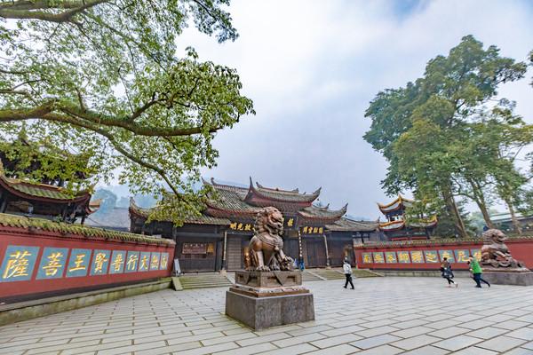 峨眉山自駕停車攻略，最佳停車地點(diǎn)詳解，峨眉山自駕停車攻略，最佳停車地點(diǎn)全解析