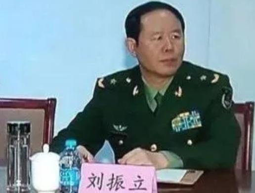 曹青鋒，一位引領(lǐng)時(shí)代的杰出人物，曹青鋒，時(shí)代引領(lǐng)者的杰出風(fēng)采