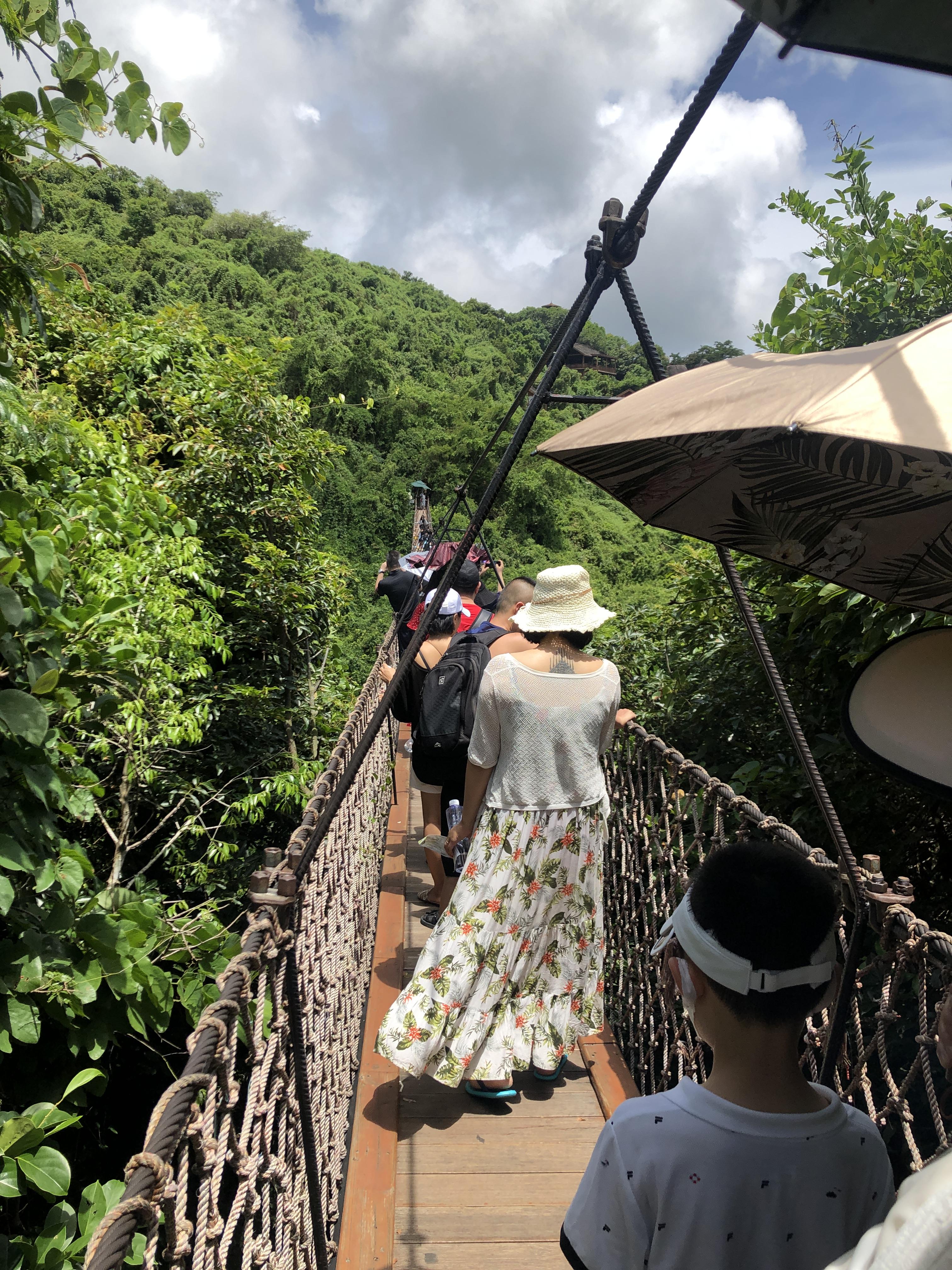 三亞本地跟團(tuán)一日游，探索熱帶風(fēng)情的美妙旅程，三亞本地跟團(tuán)一日游，熱帶風(fēng)情探索之旅
