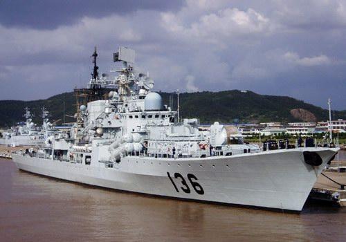 中國(guó)現(xiàn)代軍艦高清圖片——展現(xiàn)海上力量的銳利之眼，中國(guó)現(xiàn)代軍艦高清圖片——海上力量的銳利視界