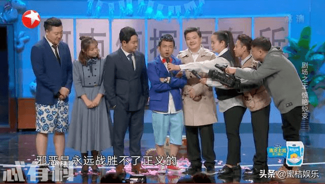 歡樂(lè)喜劇人第五季，笑料不斷，精彩紛呈，歡樂(lè)喜劇人第五季，笑料不停歇，精彩紛呈的表演盛宴