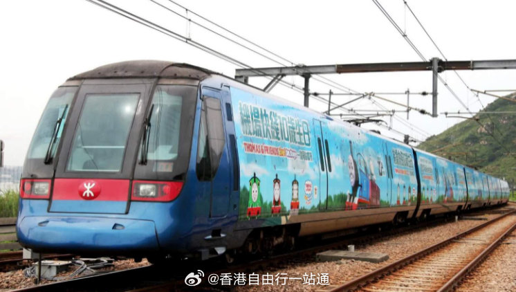 香港機(jī)場快線列車，連接城市與機(jī)場的動脈，香港機(jī)場快線列車，城市與機(jī)場的交通樞紐動脈