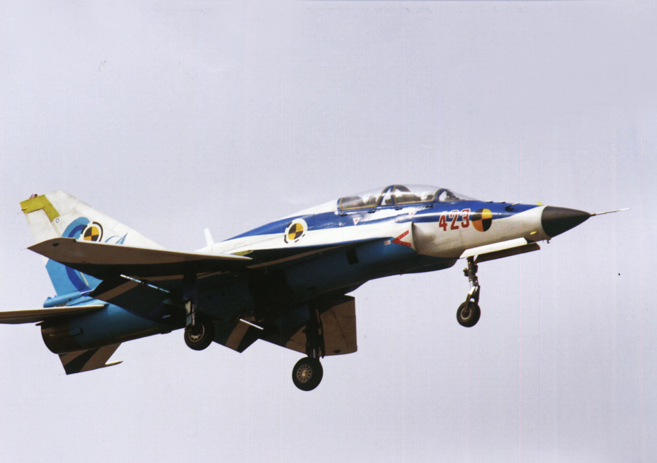 山鷹教練機(jī)價(jià)格及其相關(guān)因素探討，山鷹教練機(jī)價(jià)格探討，影響價(jià)格的相關(guān)因素分析
