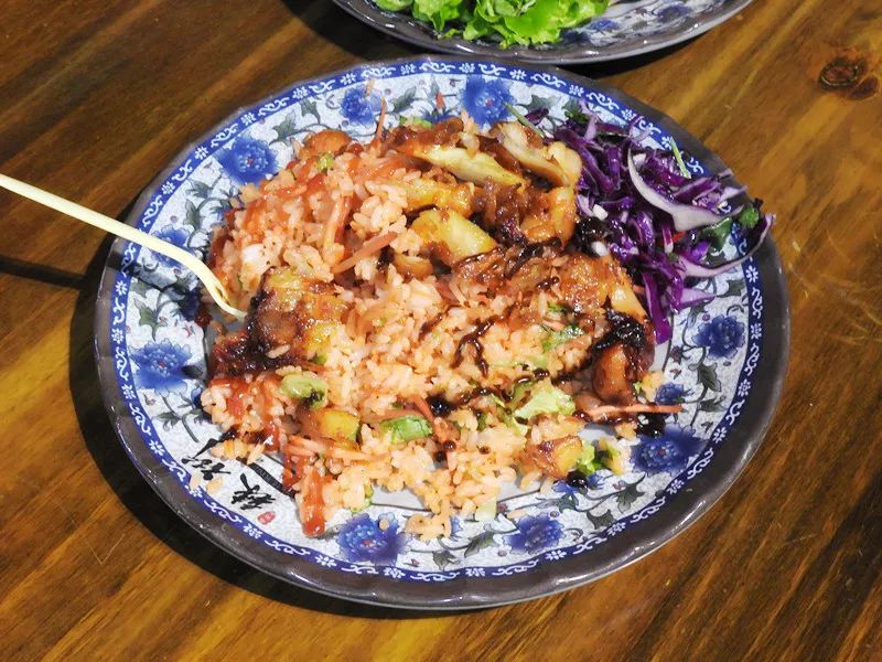 寧夏的美食有哪些，一場(chǎng)味蕾的盛宴，寧夏美食盛宴，一場(chǎng)味蕾的狂歡