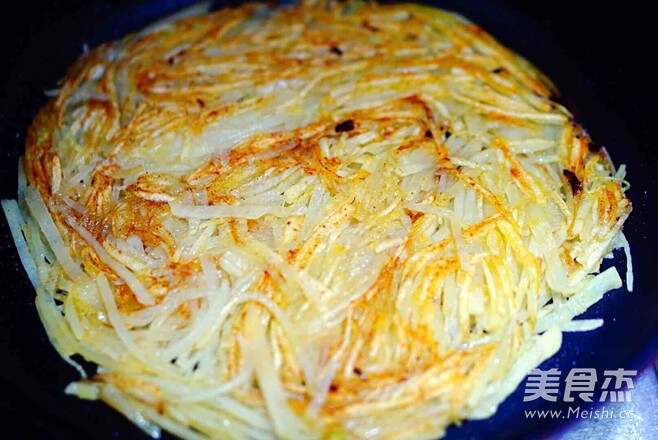 土豆絲餅最簡(jiǎn)單的做法，輕松上手，美味滿分，土豆絲餅簡(jiǎn)易做法指南，輕松上手，美味滿分