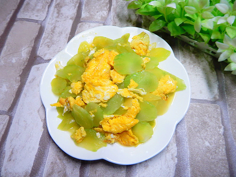 萵筍炒雞蛋，一道美味家常菜的故事，萵筍炒雞蛋，一道家常美味的故事