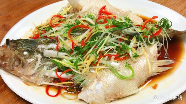 清蒸魚，美味又簡單的烹飪藝術(shù)，清蒸魚，美味佳肴的烹飪藝術(shù)之道