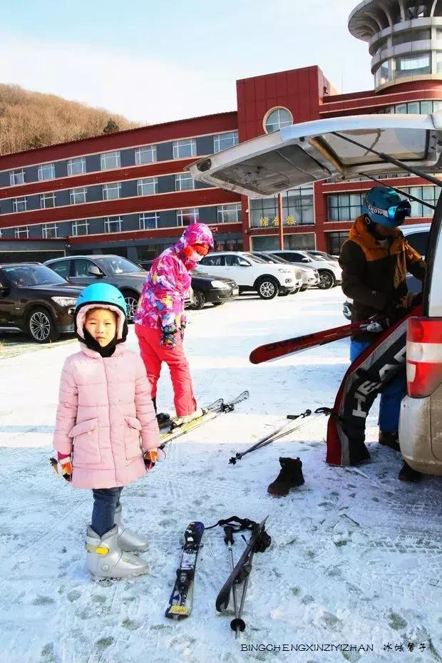 云佛山滑雪場(chǎng)，關(guān)于不讓教媳婦滑雪的思考，云佛山滑雪場(chǎng)，禁止教媳婦滑雪的背后思考