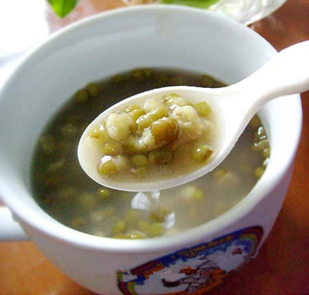 綠豆湯的正確做法，清熱降火之道，綠豆湯制作攻略，清熱降火之秘訣
