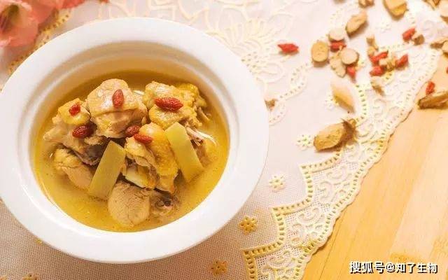 坐月子吃什么好，月子餐30天食譜，坐月子飲食指南，30天月子餐食譜推薦