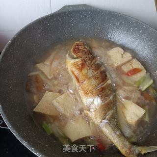 正宗清燉黃花魚的做法，傳統(tǒng)與美味的完美結(jié)合，正宗清燉黃花魚，傳統(tǒng)烹飪與鮮美滋味的完美結(jié)合
