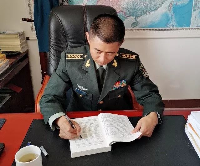 2020年最年輕的旅長——他的故事與領(lǐng)導(dǎo)力之路，2020年最年輕旅長，領(lǐng)導(dǎo)力之路與成長故事