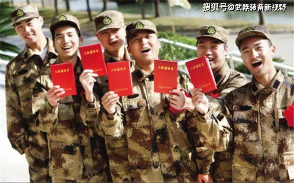 當兵與參軍的區(qū)別，深度解析兩者間的差異，當兵與參軍，深度解析差異與對比