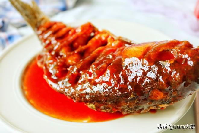 糖醋鯉魚的做法，一道美味佳肴的烹飪?cè)斀?，糖醋鯉魚，烹飪美味佳肴的詳細(xì)指南