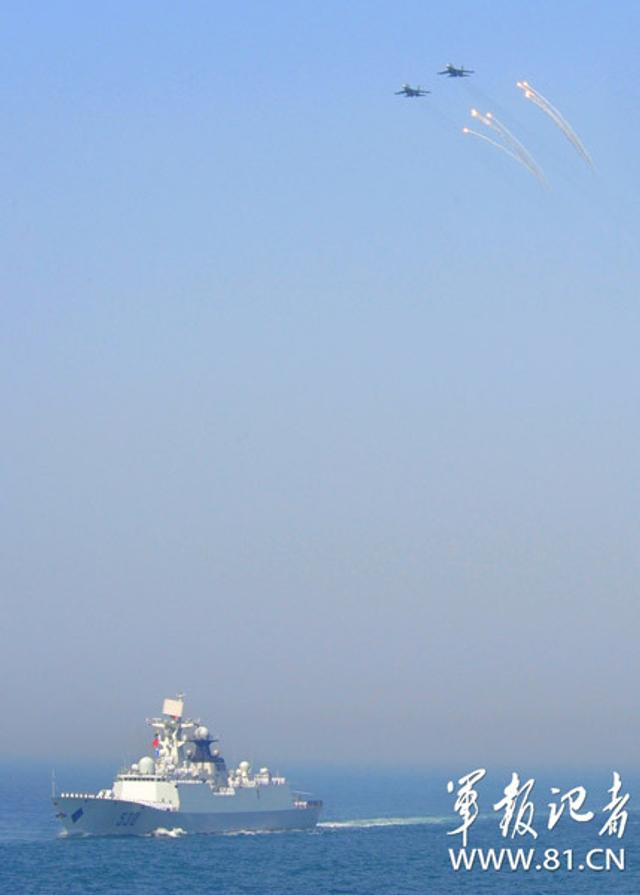 ?？昭b軍試閱戰(zhàn)發(fā)于的未來(lái)戰(zhàn)場(chǎng)，?？昭b軍試閱未來(lái)戰(zhàn)場(chǎng)的挑戰(zhàn)與機(jī)遇
