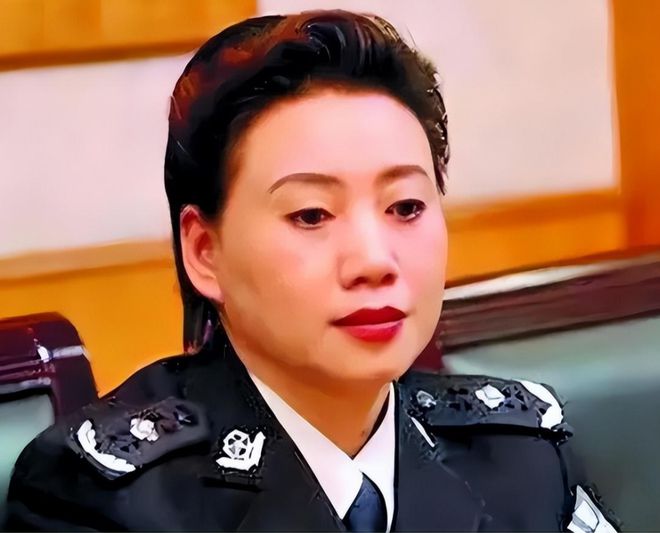 揭秘文強(qiáng)涉及的12位明星，一場(chǎng)錯(cuò)綜復(fù)雜的娛樂(lè)風(fēng)云，文強(qiáng)背后的娛樂(lè)圈風(fēng)云，揭秘與其關(guān)聯(lián)的12位明星的錯(cuò)綜糾葛