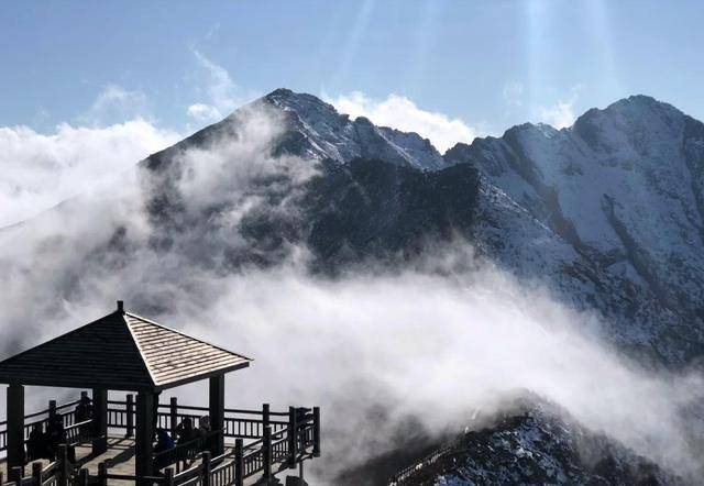 陜西太白山景區(qū)簡介，自然與人文的交相輝映，陜西太白山景區(qū)，自然與人文的璀璨交融
