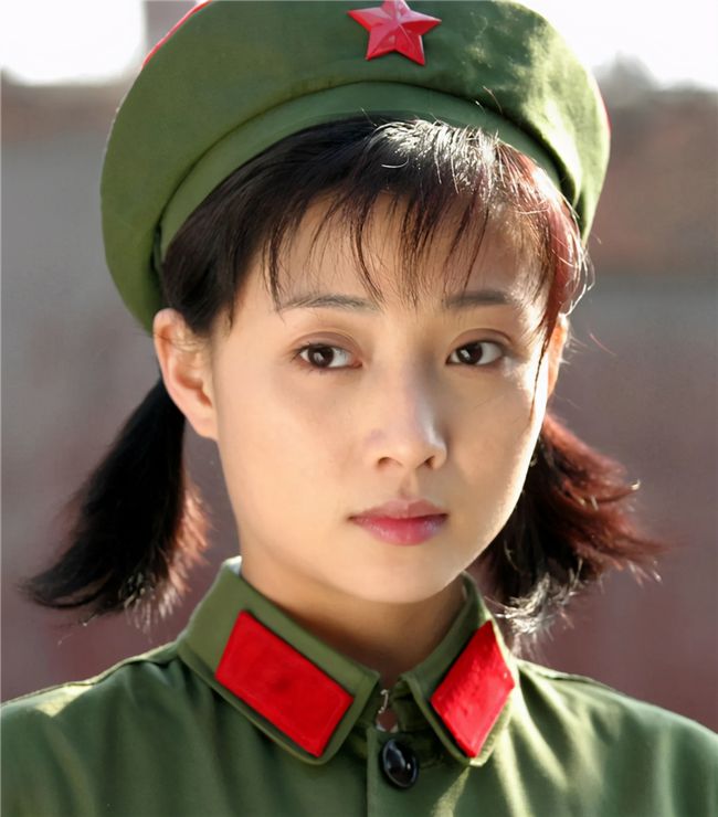 電影演員殷桃的個(gè)人簡歷，殷桃，電影演員的個(gè)人成長之路