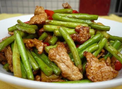 蒜苔炒肉的做法，一道家常美食的烹飪指南，蒜苔炒肉烹飪指南，家常美食的制作方法