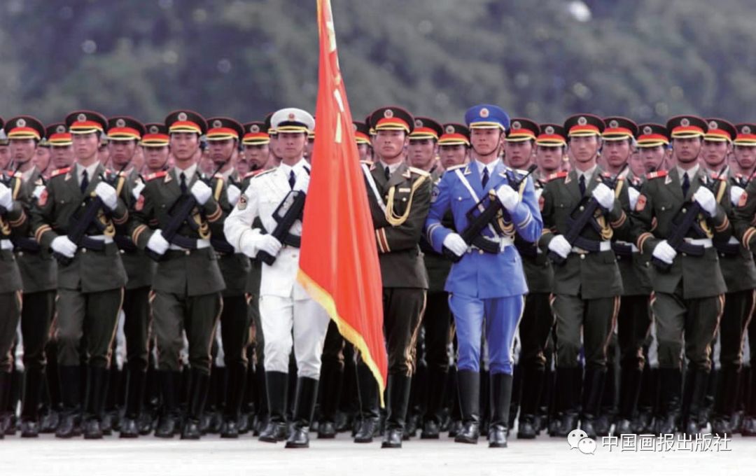 閱兵盛典展現(xiàn)大國風(fēng)采——我的2019國慶閱兵觀后感，閱兵盛典展現(xiàn)大國風(fēng)采，我的國慶閱兵觀后感心得分享