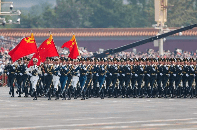 首次亮相的先進科技方隊閱兵儀式，先進科技方隊首次亮相閱兵儀式