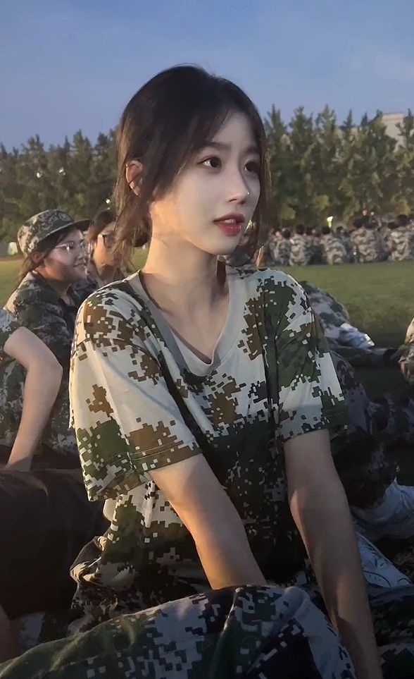 中國最美女軍照片，展現(xiàn)英勇背后的柔情與魅力，中國最美女軍照片，英勇背后的柔情魅力展示