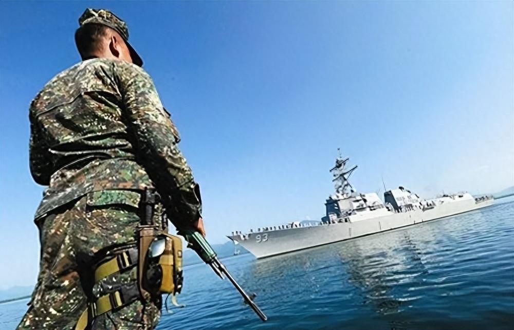 解放軍在南海，維護和平，絕不輕易打響第一槍，解放軍南海維護和平，堅守和平底線，絕不輕易開火