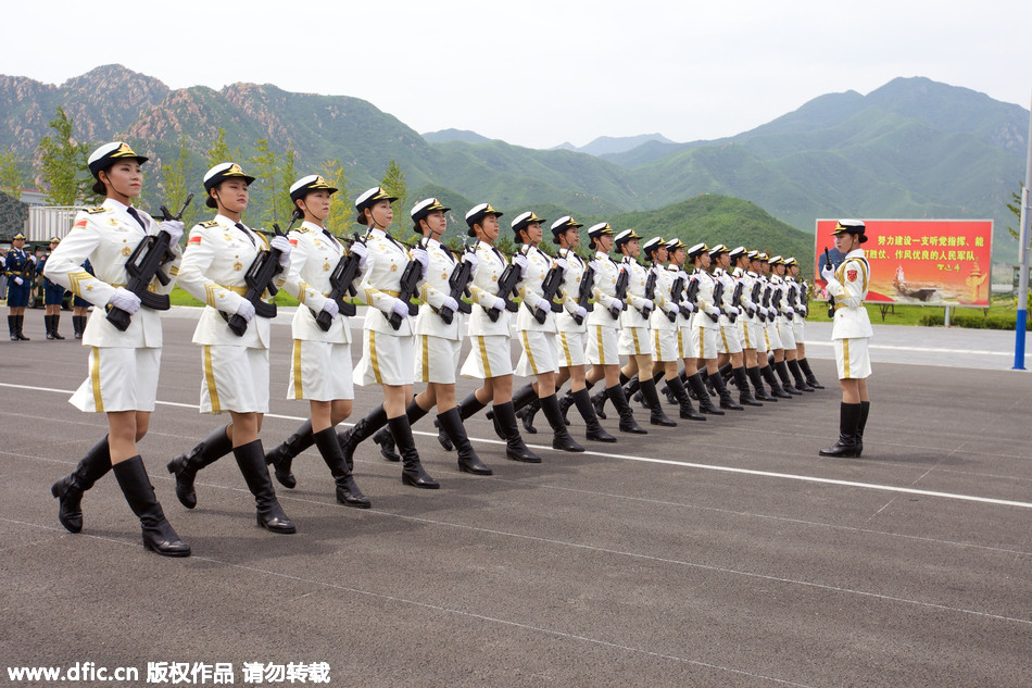 三軍儀仗隊(duì)女兵方隊(duì)中的璀璨明珠——程誠(chéng)，三軍儀仗隊(duì)女兵方隊(duì)中的耀眼之星——程誠(chéng)