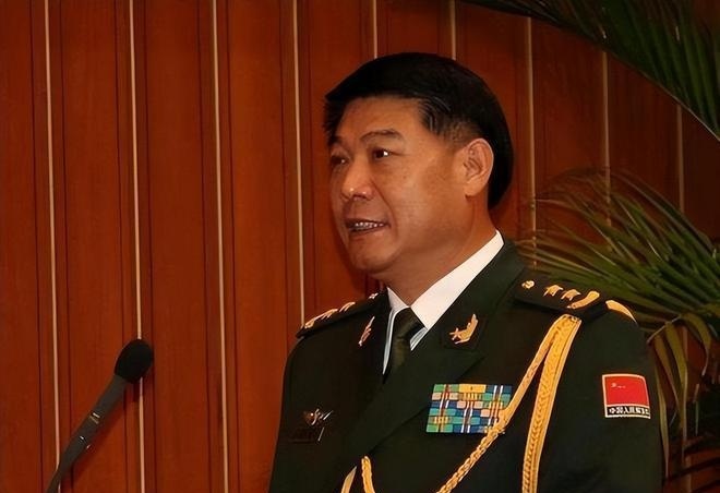 集團(tuán)軍軍長