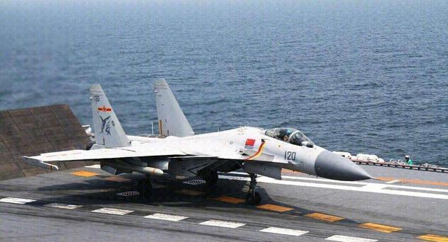 殲-15的特殊特點(diǎn)，中國海軍航空兵的重要支柱，殲-15特殊特點(diǎn)揭秘，中國海軍航空兵的關(guān)鍵支柱力量