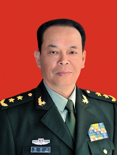 副司令員何利，領(lǐng)導(dǎo)力與智慧的典范，副司令員何利，領(lǐng)導(dǎo)力與智慧的典范典范人物風(fēng)采展示