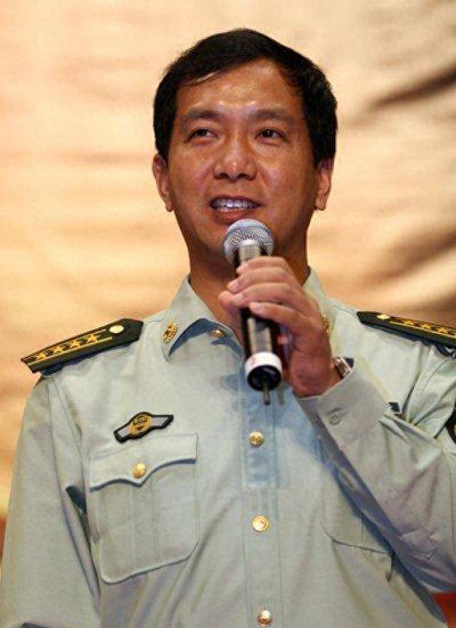 丁曉兵照片兒，一位英雄的風(fēng)采，丁曉兵照片兒，英雄風(fēng)采的展現(xiàn)