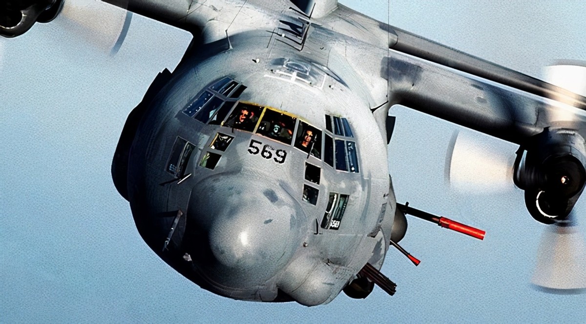AC-130飛機(jī)，空中巨無霸的圖片與傳奇故事，AC-130空中巨無霸，圖片與傳奇故事全解析