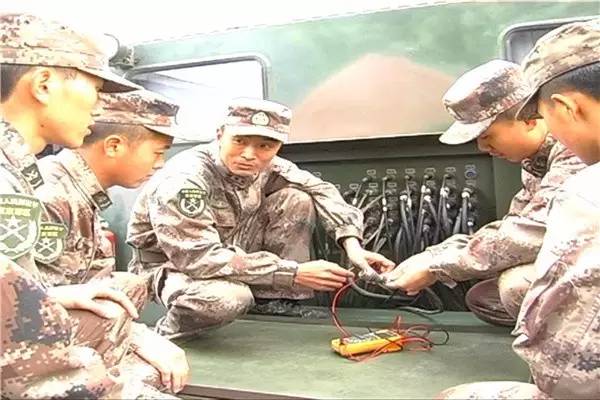 21集團(tuán)軍張志強(qiáng)的英勇事跡與卓越貢獻(xiàn)，張志強(qiáng)的英勇事跡與卓越貢獻(xiàn)，揭秘他在21集團(tuán)軍的傳奇人生