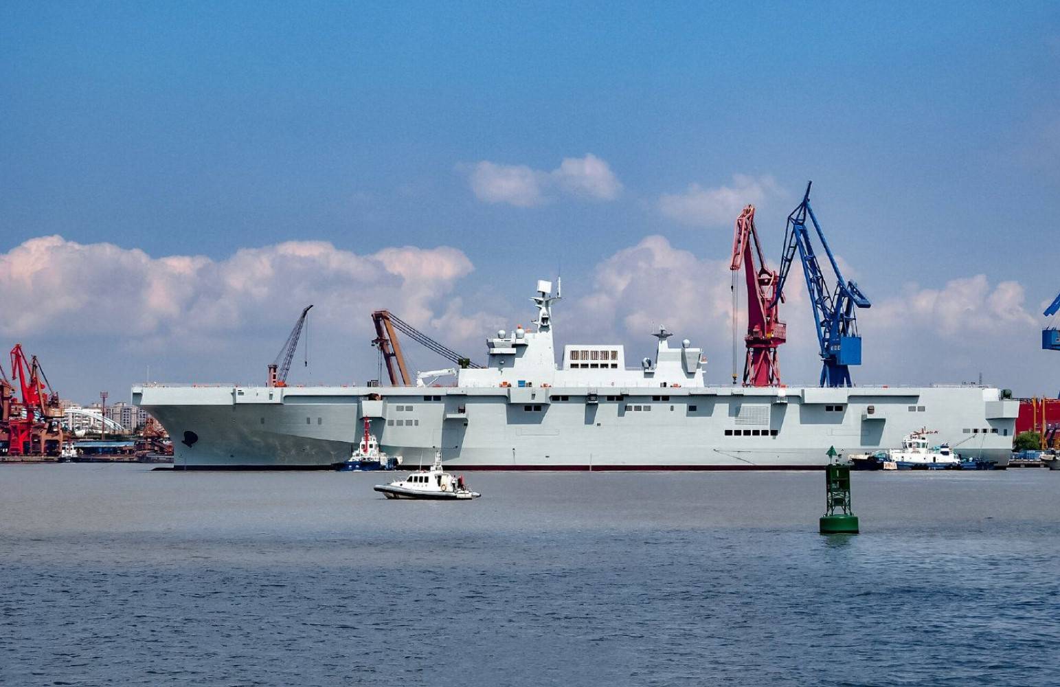 關于我國最新型兩棲攻擊艦——075型兩棲攻擊艦3號艦的建造進度研究，我國最新型兩棲攻擊艦——075型兩棲攻擊艦3號艦建造進度解析