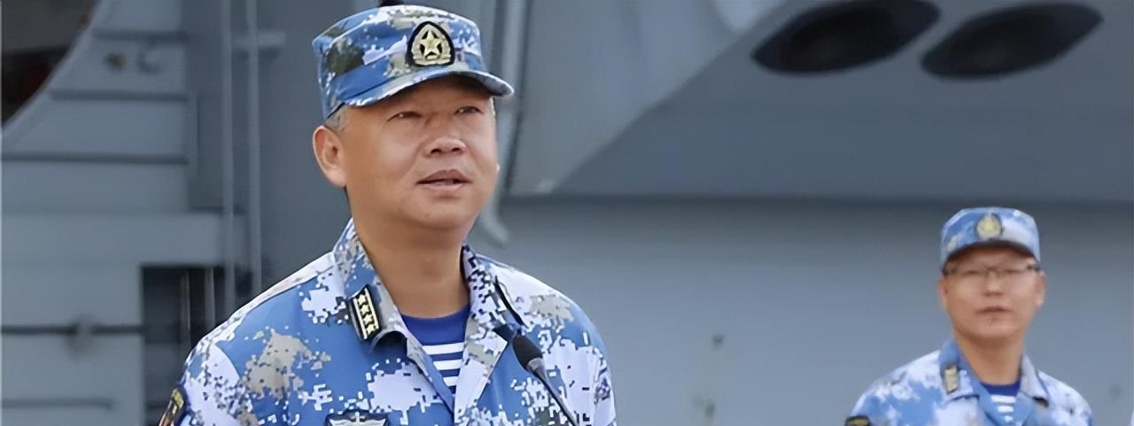 揭秘福建號(hào)航母的艦長(zhǎng)身份，一位海軍精英的成長(zhǎng)歷程，揭秘福建號(hào)航母艦長(zhǎng)身份，海軍精英的成長(zhǎng)故事