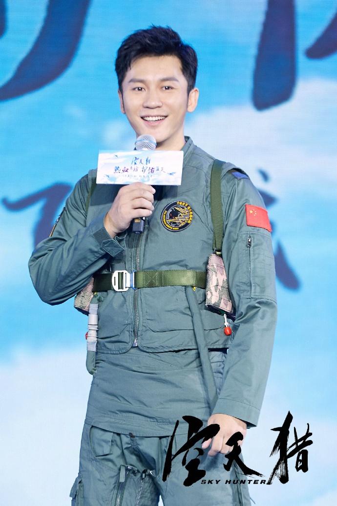 中國空軍現(xiàn)役幾種機(jī)型，力量與技術(shù)的完美結(jié)合，中國空軍現(xiàn)役機(jī)型概覽，力量與技術(shù)的巔峰結(jié)合