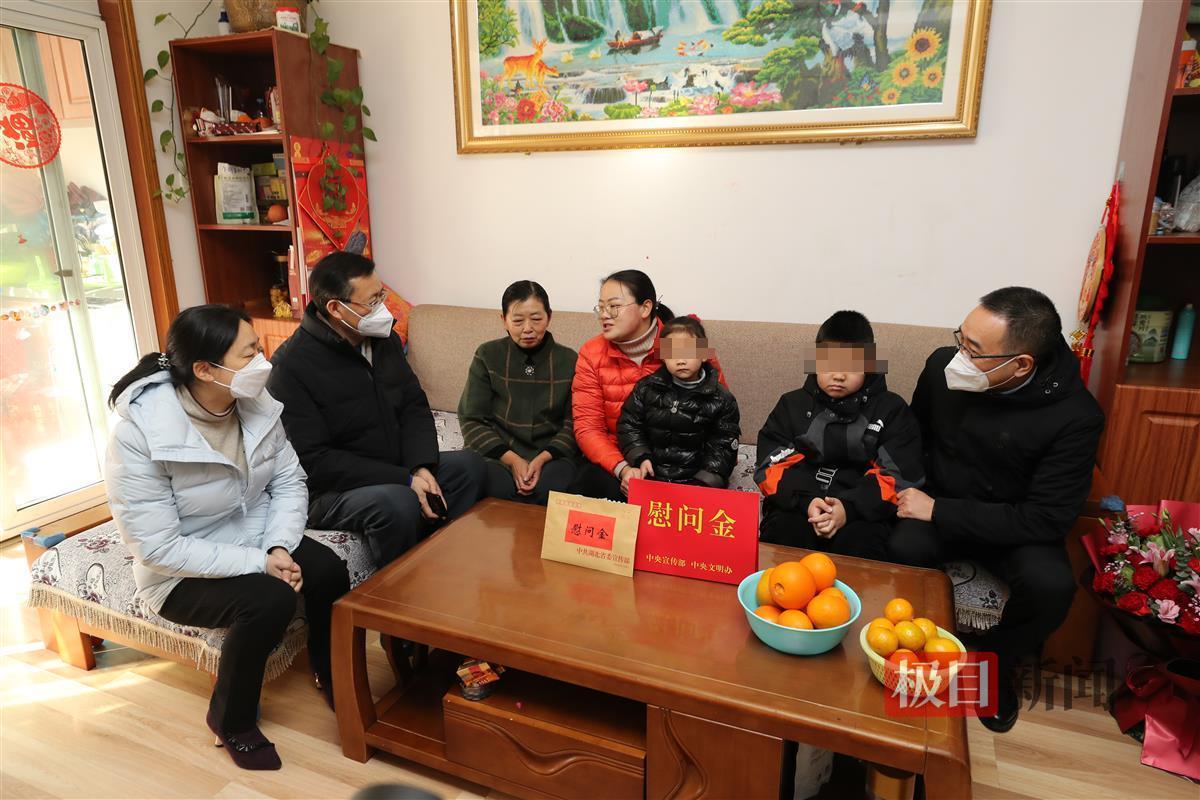 湖北空降兵第十五軍四十五師，英勇無畏的先鋒力量，湖北空降兵第十五軍四十五師，先鋒力量的英勇展現(xiàn)