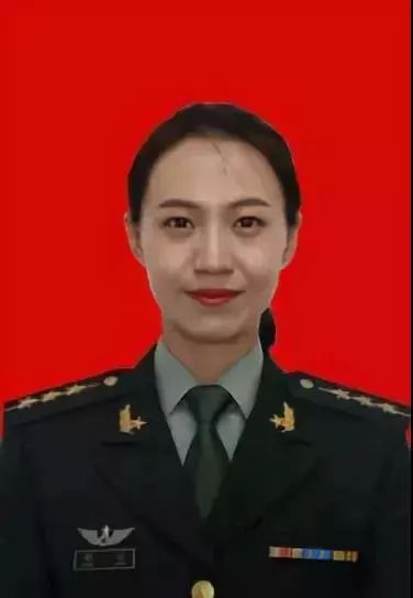 三軍儀仗隊中的璀璨明星——程誠少校，三軍儀仗隊中的耀眼之星，程誠少校風采展露
