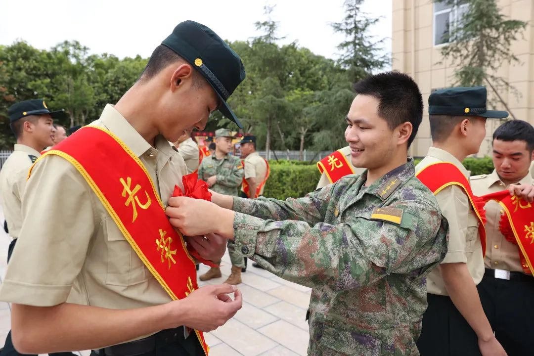 軍官轉(zhuǎn)業(yè)政策最新解讀與展望，軍官轉(zhuǎn)業(yè)政策解讀與展望，最新動(dòng)態(tài)及未來趨勢