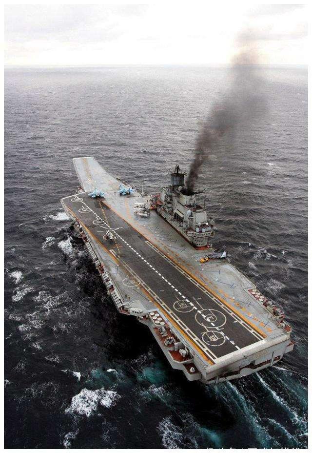瓦良格號與庫茲涅佐夫號，兩大巨艦的傳奇與比較，瓦良格號與庫茲涅佐夫號巨艦，傳奇歷程與深度比較