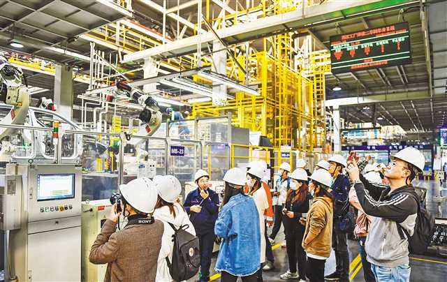 中國(guó)今日新聞工廠，探尋制造業(yè)強(qiáng)國(guó)的新動(dòng)態(tài)，中國(guó)制造業(yè)強(qiáng)國(guó)的新動(dòng)態(tài)，今日新聞工廠探尋最新進(jìn)展