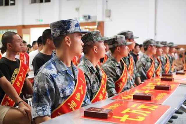 大學(xué)生當(dāng)兵2023年政策待遇本科，新時(shí)代背景下的機(jī)遇與挑戰(zhàn)，新時(shí)代背景下大學(xué)生當(dāng)兵政策待遇及機(jī)遇挑戰(zhàn)解析（2023年）