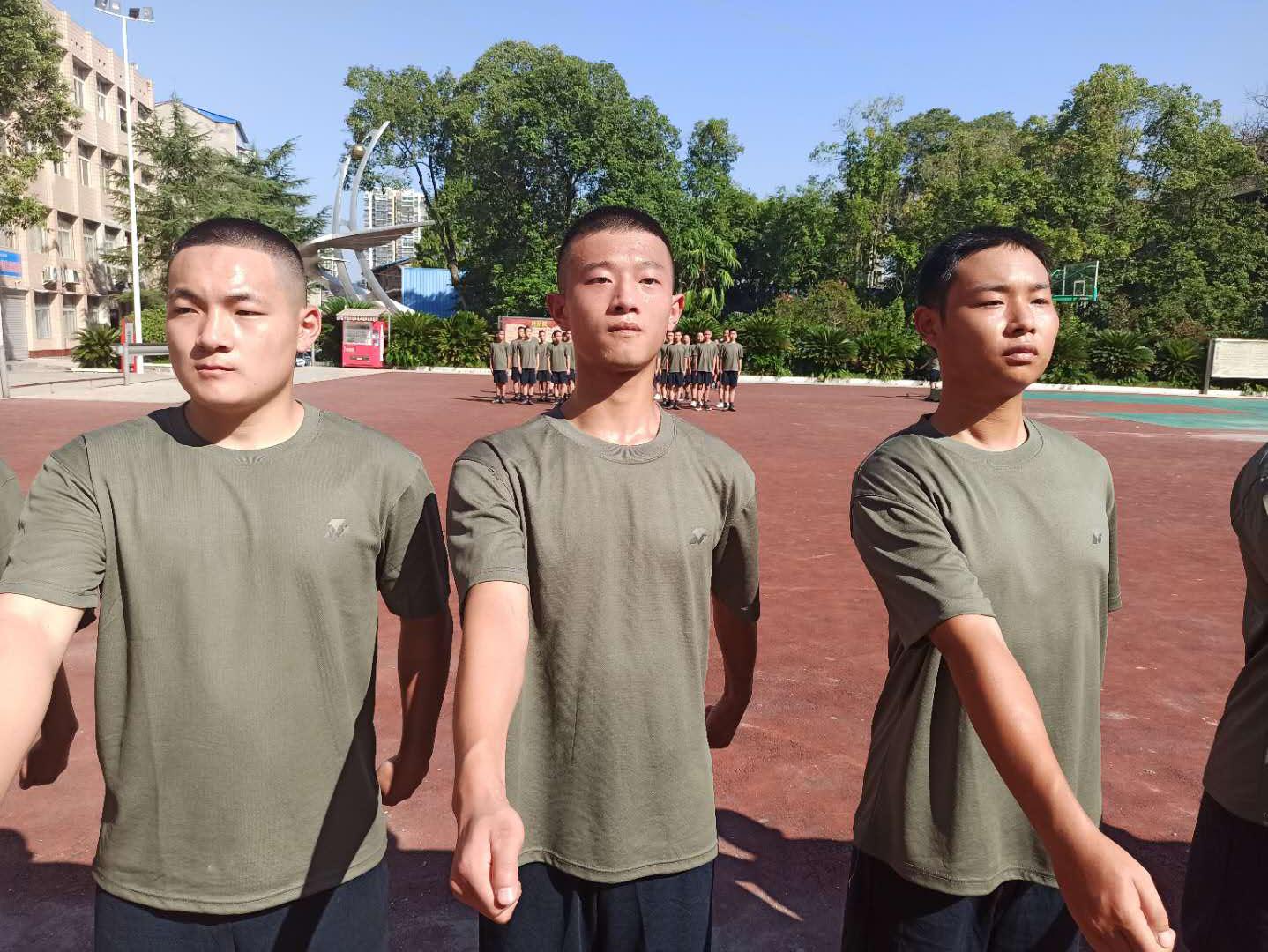 新兵新訓(xùn)感悟，挑戰(zhàn)與成長(zhǎng)并存，新兵新訓(xùn)感悟，挑戰(zhàn)與成長(zhǎng)之旅